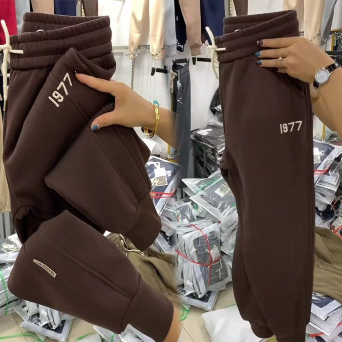 🔥【M-4XL】2024 Zimní sametové zesílené ležérní kalhoty_3824716