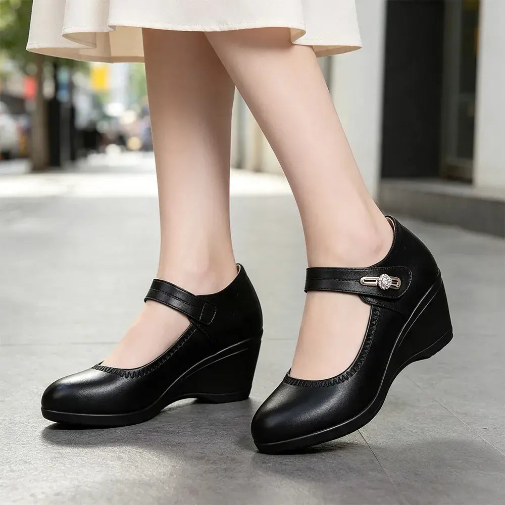 【35-41】Zapatos de piel suave con suela blanda y tacón de cuña antideslizantes para madres