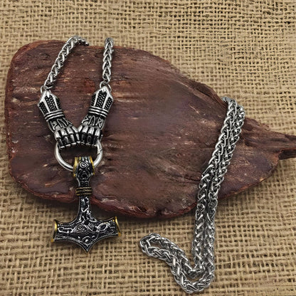 ⚡ 50% de descuento 🔥 Collar con martillo vikingo de Thor