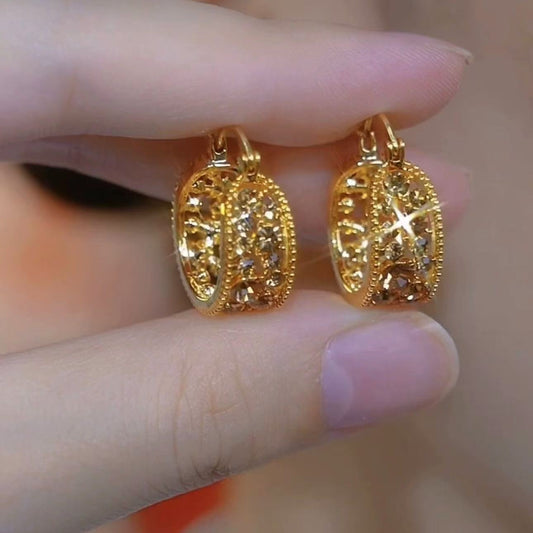 ✨【Kupte 1 a získejte 1 zdarma】 Elegantní zlaté náušnice se třpytivými diamanty_3881839